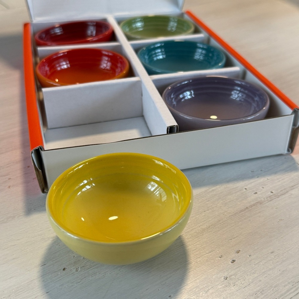 Le Creuset Vancouver Stoneware Rainbow Pinch Bowls Set of 6 Cerise Flame 2501
